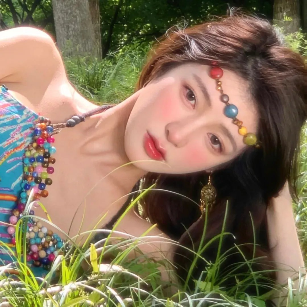 燕子与鹦鹉